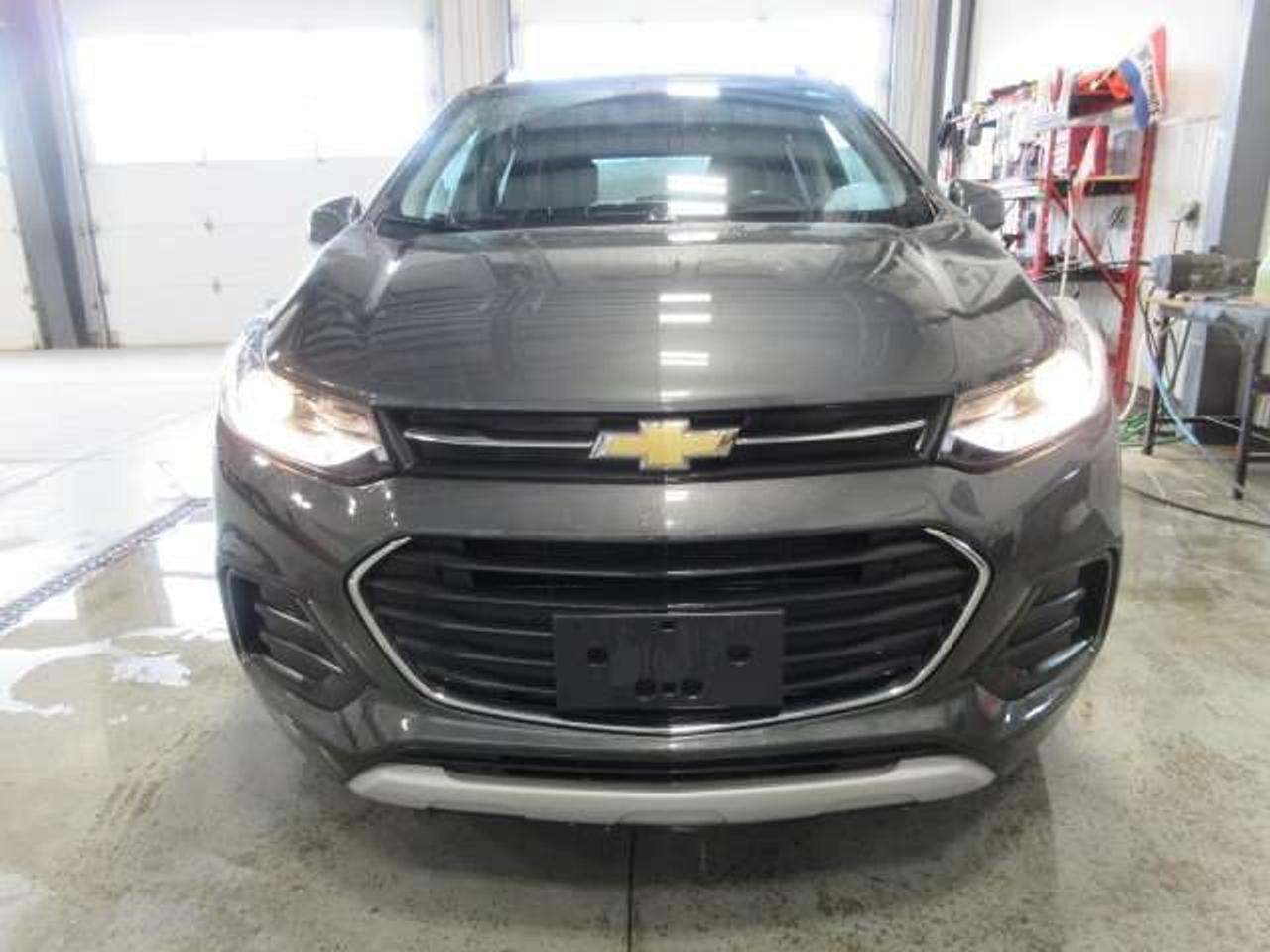 2020 Chevrolet Trax LT AWD, A/C, BT, ALLOYS, APPLE/ANDROID, 100K! Photo