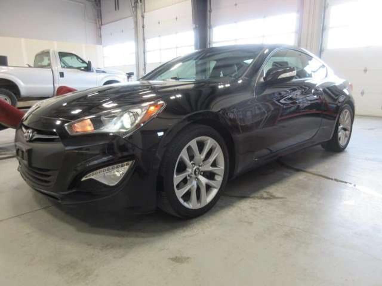 2016 Hyundai Genesis Coupe PREMIUM, 3.8L V6, NAV, ROOF, LEATHER, JUST 58K! Photo