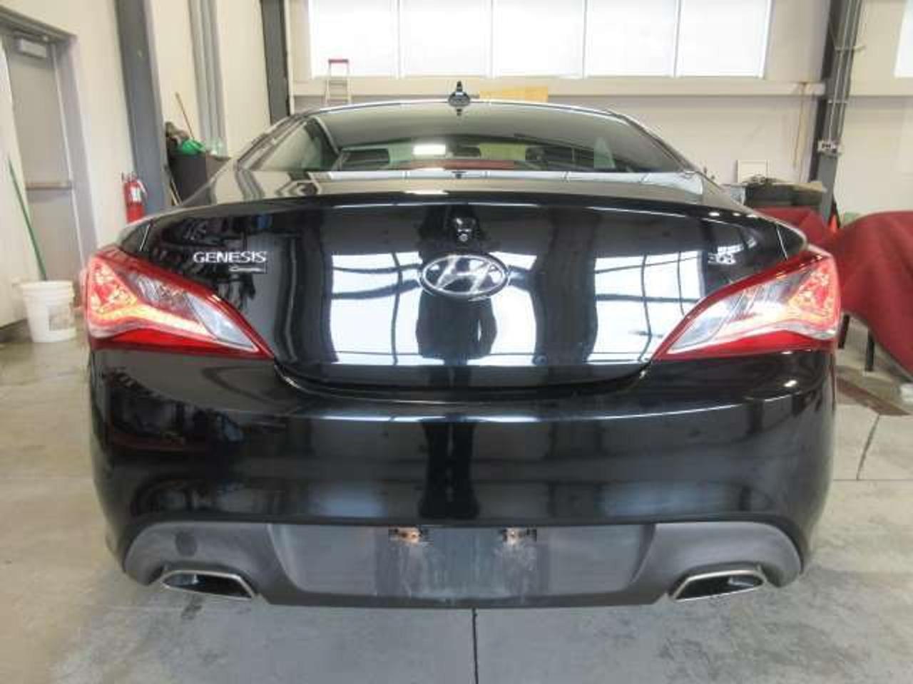 2016 Hyundai Genesis Coupe PREMIUM, 3.8L V6, NAV, ROOF, LEATHER, JUST 58K! Photo