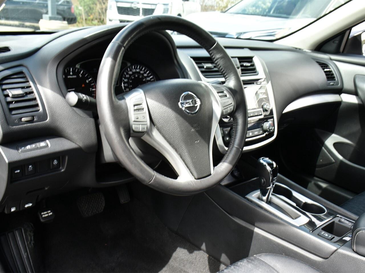 2018 Nissan Altima SV, HEATED SEATS, REMOTE START, GREAT ON FUEL Photo