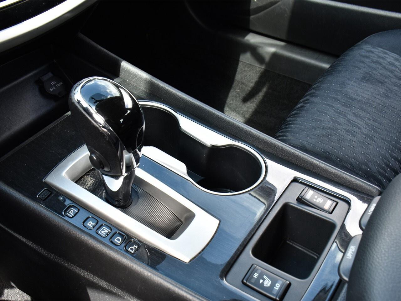 2018 Nissan Altima SV, HEATED SEATS, REMOTE START, GREAT ON FUEL Photo