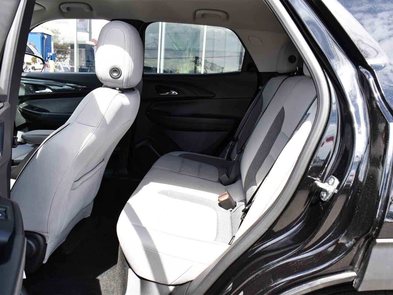 2025 Chevrolet TrailBlazer LT, LIKE NEW, GREAT ON FUEL, APPLE CARPLAY Photo