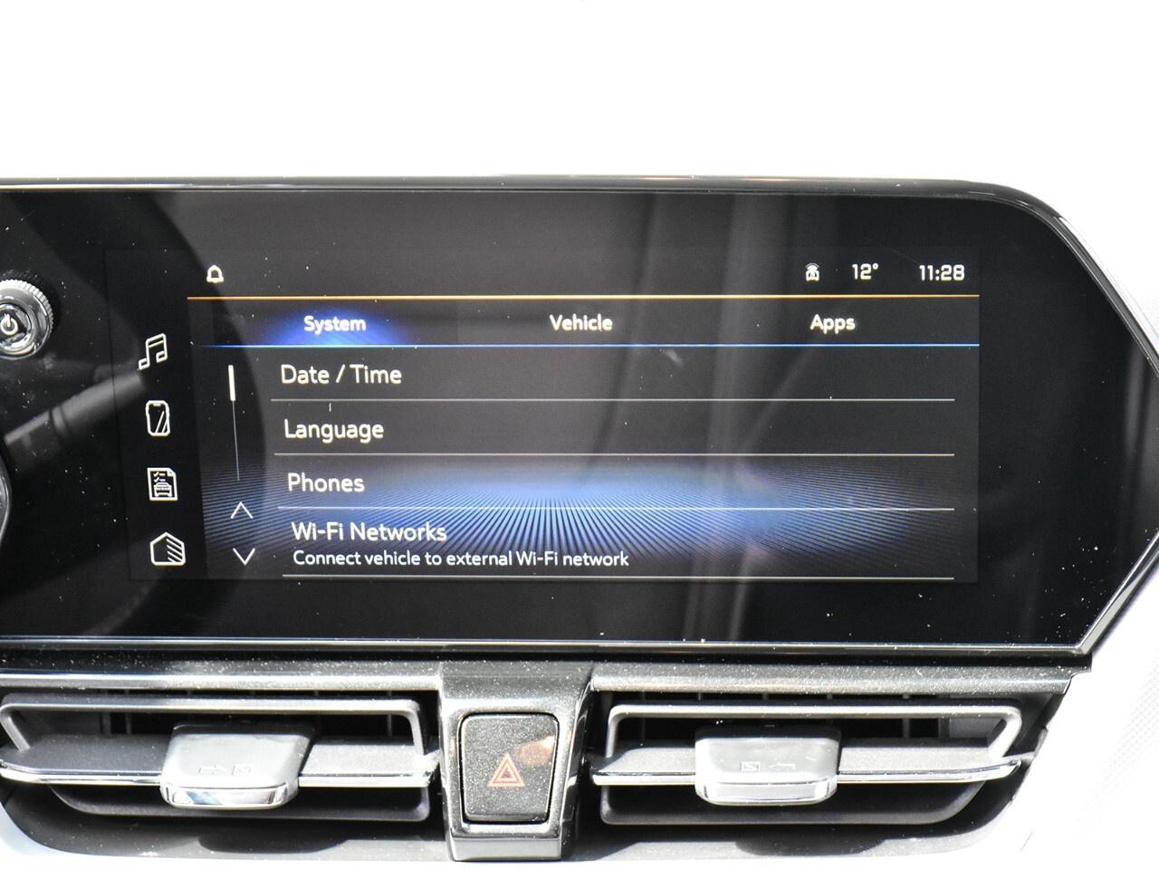 2025 Chevrolet TrailBlazer LT, LIKE NEW, GREAT ON FUEL, APPLE CARPLAY Photo