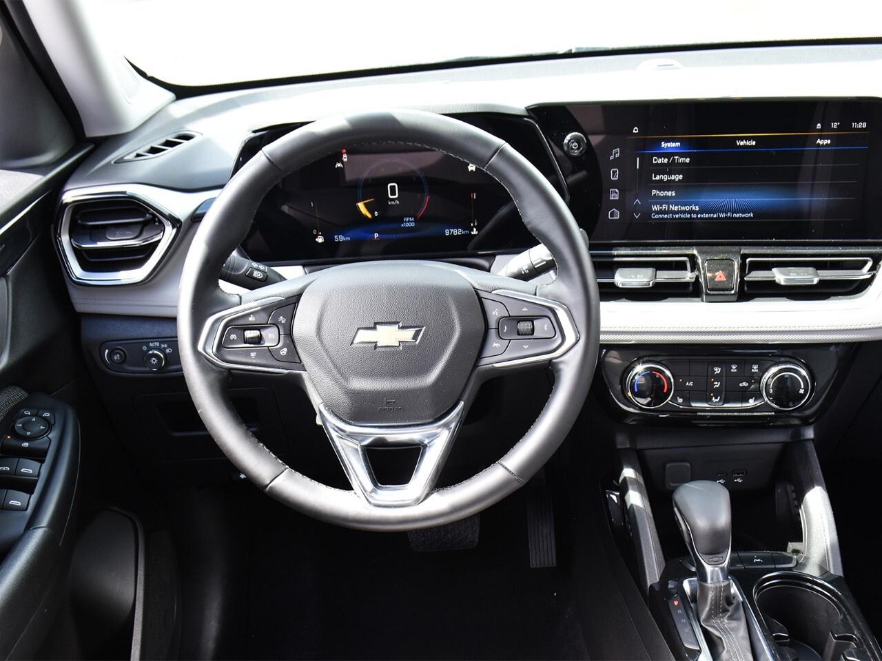 2025 Chevrolet TrailBlazer LT, LIKE NEW, GREAT ON FUEL, APPLE CARPLAY Photo