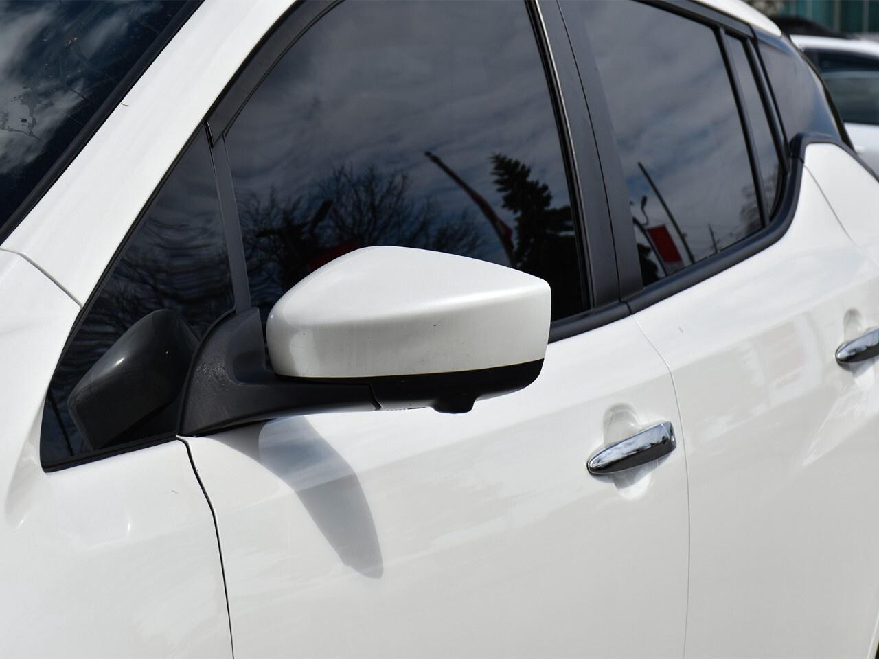 2020 Nissan Leaf SV PLUS, FUEL SAVER, APPLE CARPLAY, WINTERS INCL Photo