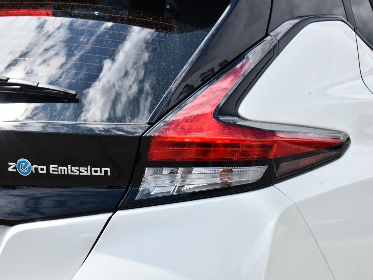 2020 Nissan Leaf SV PLUS, FUEL SAVER, APPLE CARPLAY, WINTERS INCL Photo
