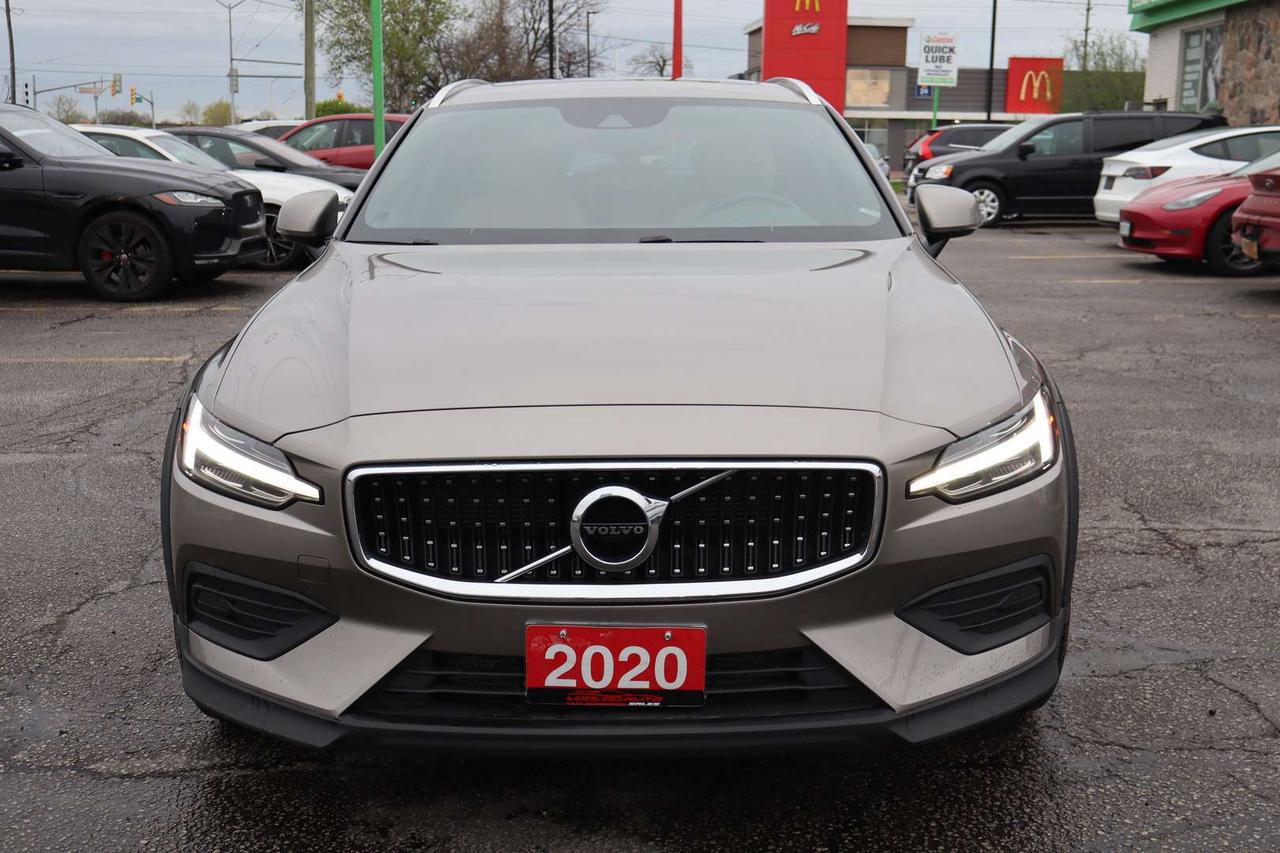 2020 Volvo V60 Cross Country T5 Momentum AWD   No Accident   Clean Carfax   One Owner   Low Km Photo