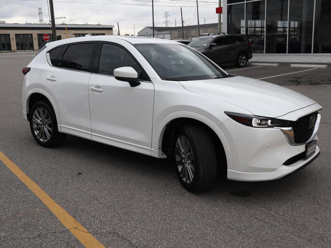 2022 Mazda CX-5 SIGNATURE/ EXTENDED WARRANTY/ 3.95% RATE/ CPO Photo