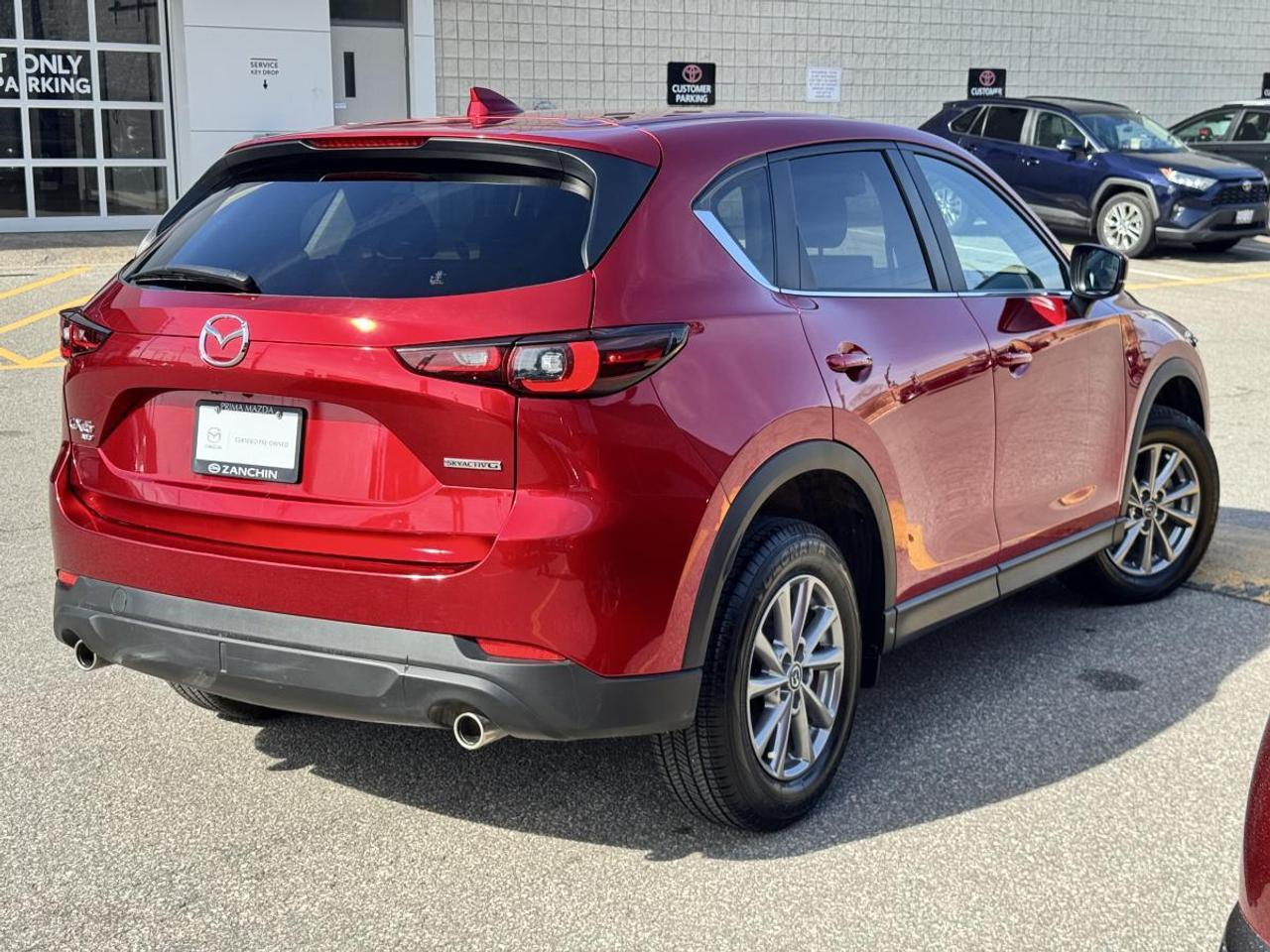 2025 Mazda CX-5 GX AWD/ ONLY 6000 KMS/ EXTENDED WARRANTY/ MUST SEE Photo