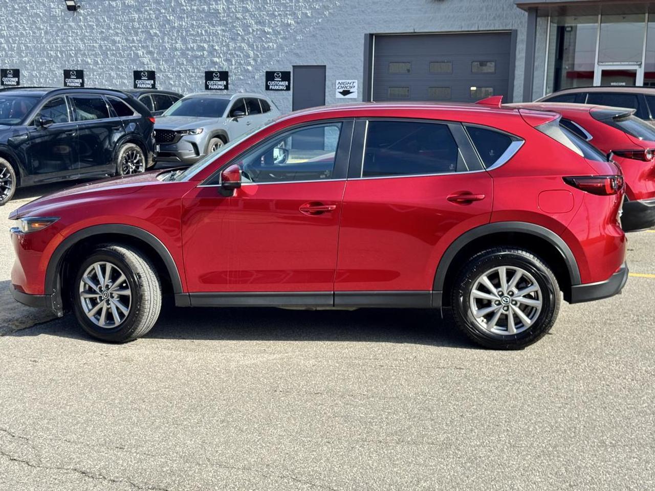 2025 Mazda CX-5 GX AWD/ ONLY 6000 KMS/ EXTENDED WARRANTY/ MUST SEE Photo
