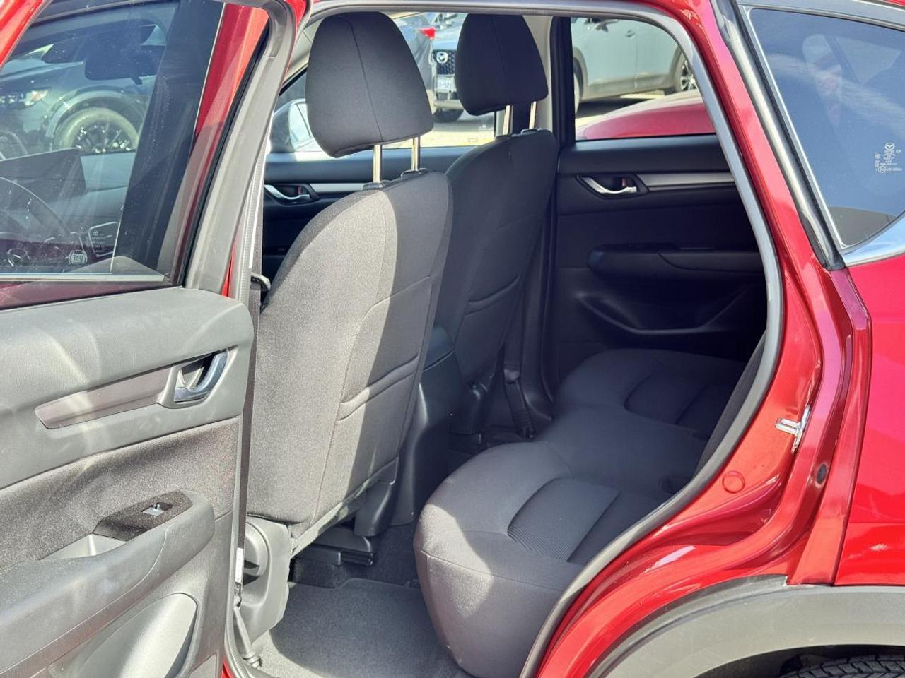 2025 Mazda CX-5 GX AWD/ ONLY 6000 KMS/ EXTENDED WARRANTY/ MUST SEE Photo