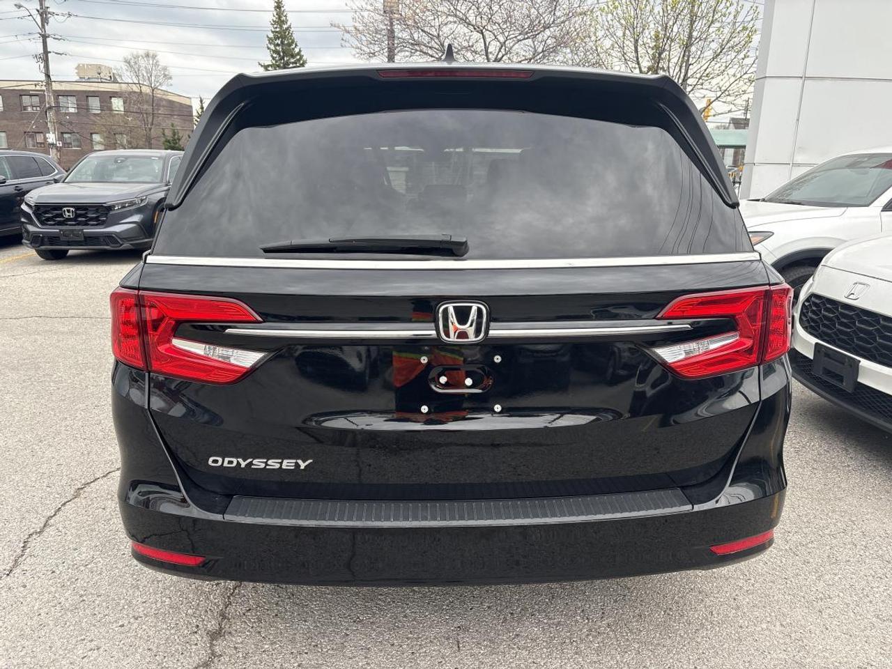 2022 Honda Odyssey Ex w/Rear Entertainment PKG Photo2