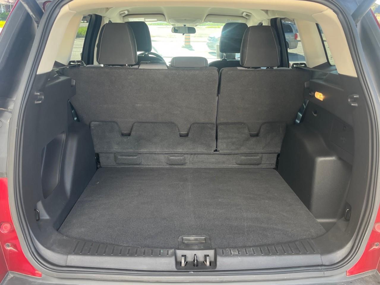 2017 Ford Escape SE SUPER CLEAN LOCAL TRADE Photo