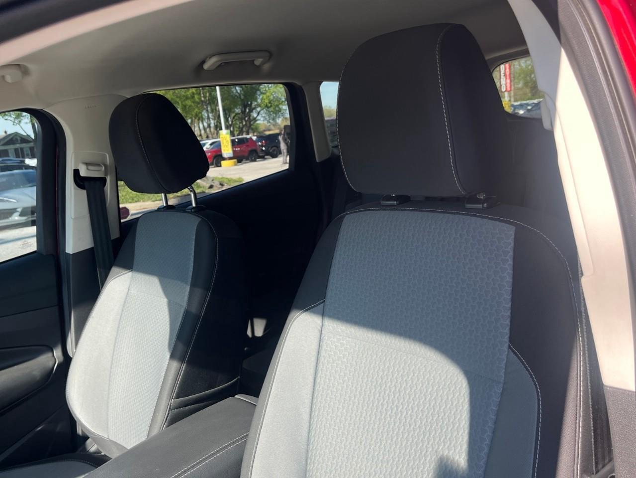 2017 Ford Escape SE SUPER CLEAN LOCAL TRADE Photo