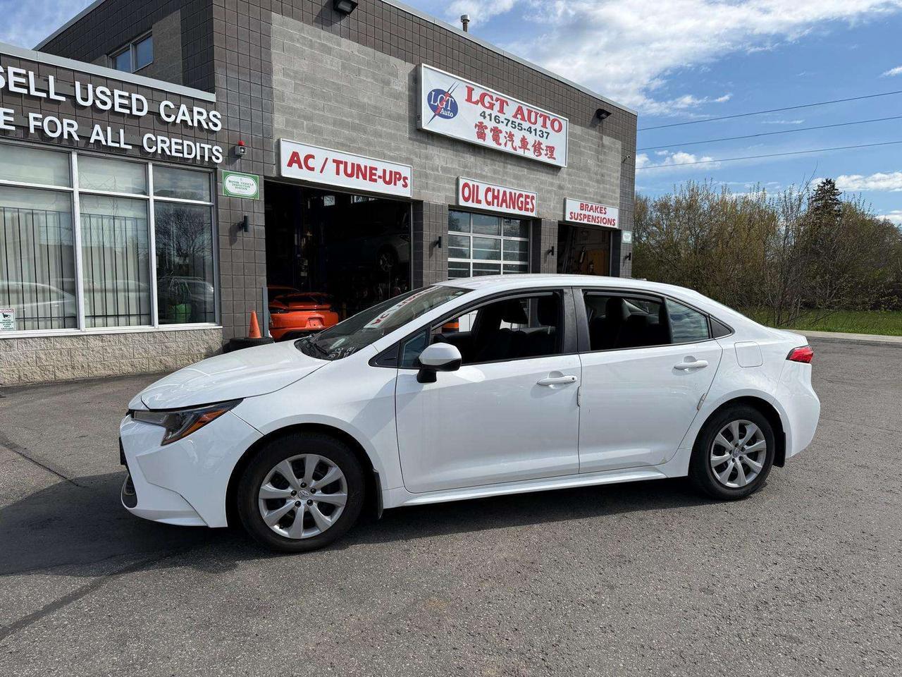 2021 Toyota Corolla LE 1 Owner Certified Photo4
