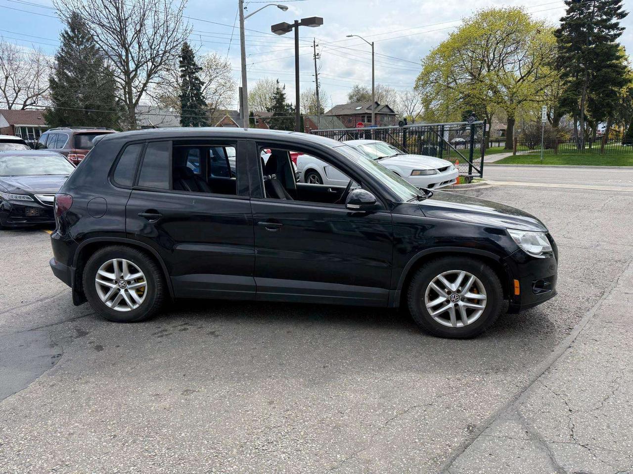 2010 Volkswagen Tiguan Trendline Photo3