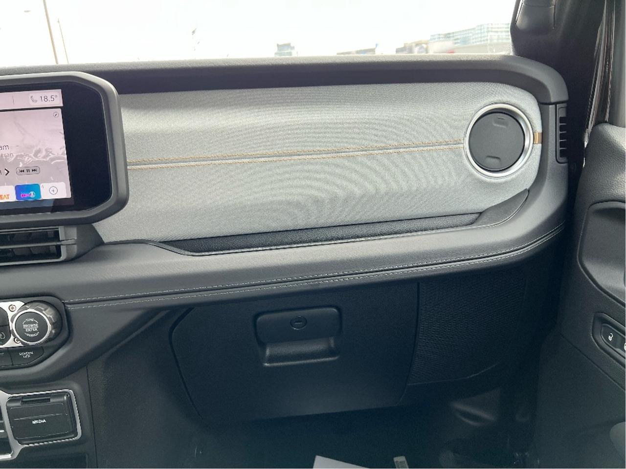 2025 Jeep Wrangler Sahara w/Safety Group, Side Steps, B/C Hardtop Photo