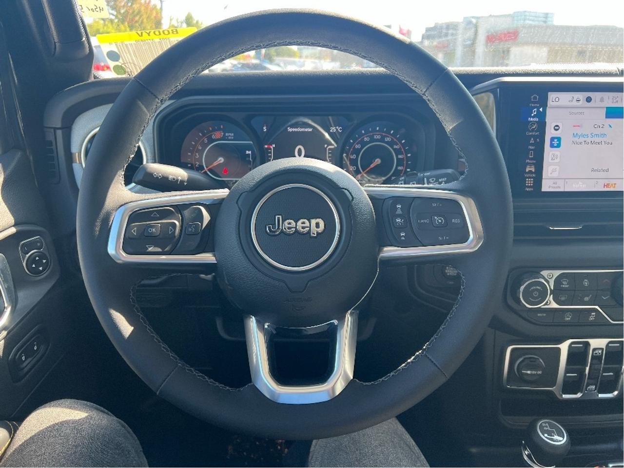 2025 Jeep Wrangler Sahara w/Safety, Technology, B/C Top, Side Steps Photo