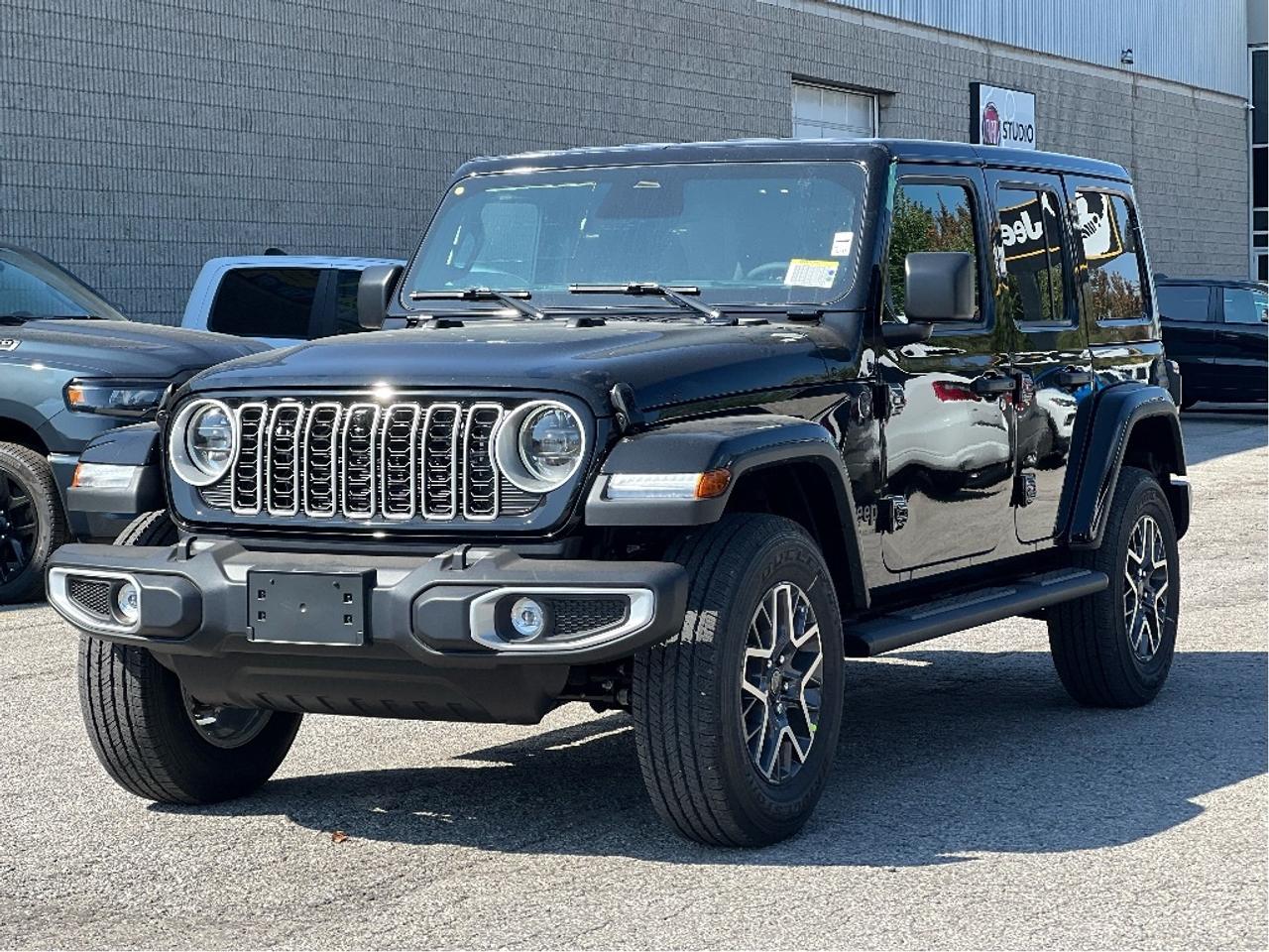 2025 Jeep Wrangler Sahara w/Safety, Technology, B/C Top, Side Steps Photo