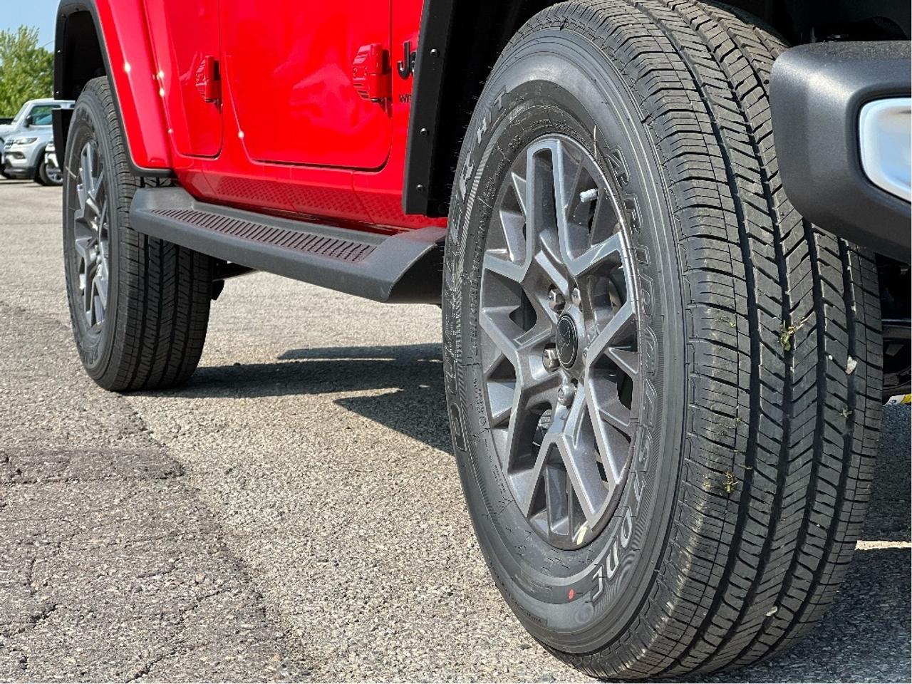 2025 Jeep Wrangler Sahara 4x4 w/Side Steps Photo
