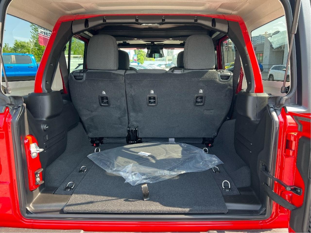 2025 Jeep Wrangler Sahara 4x4 w/Side Steps Photo