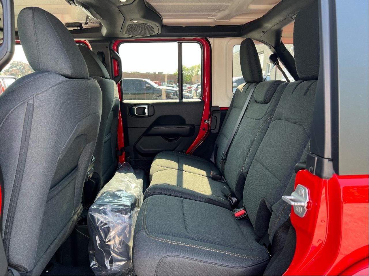 2025 Jeep Wrangler Sahara 4x4 w/Side Steps Photo