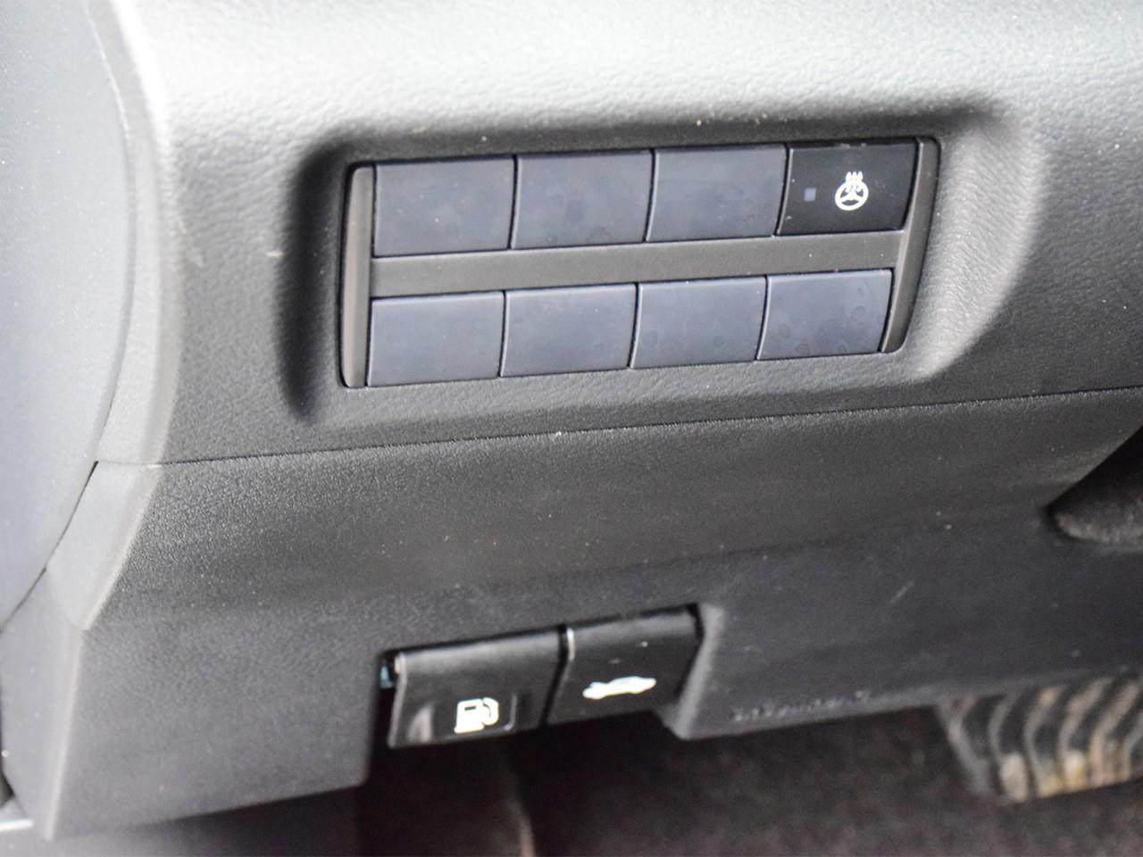 2024 Nissan Kicks SR 4dr Front-Wheel Drive Photo