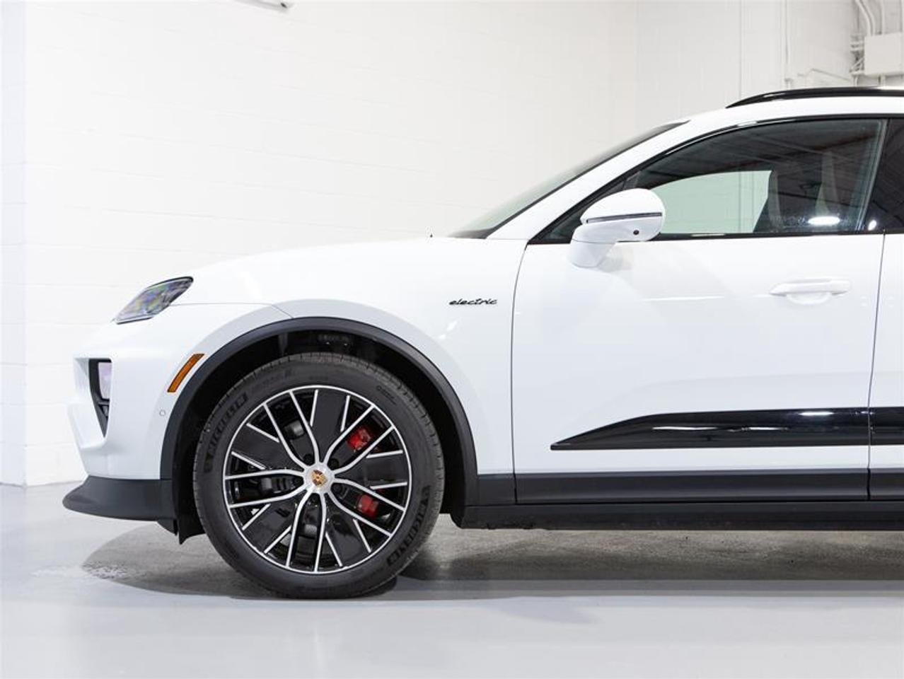 2026 Porsche Macan Electric 4S AWD Photo