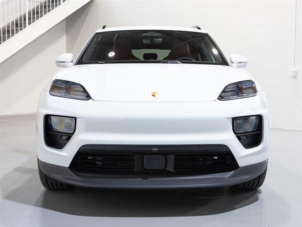 2026 Porsche Macan Electric 4S AWD Photo