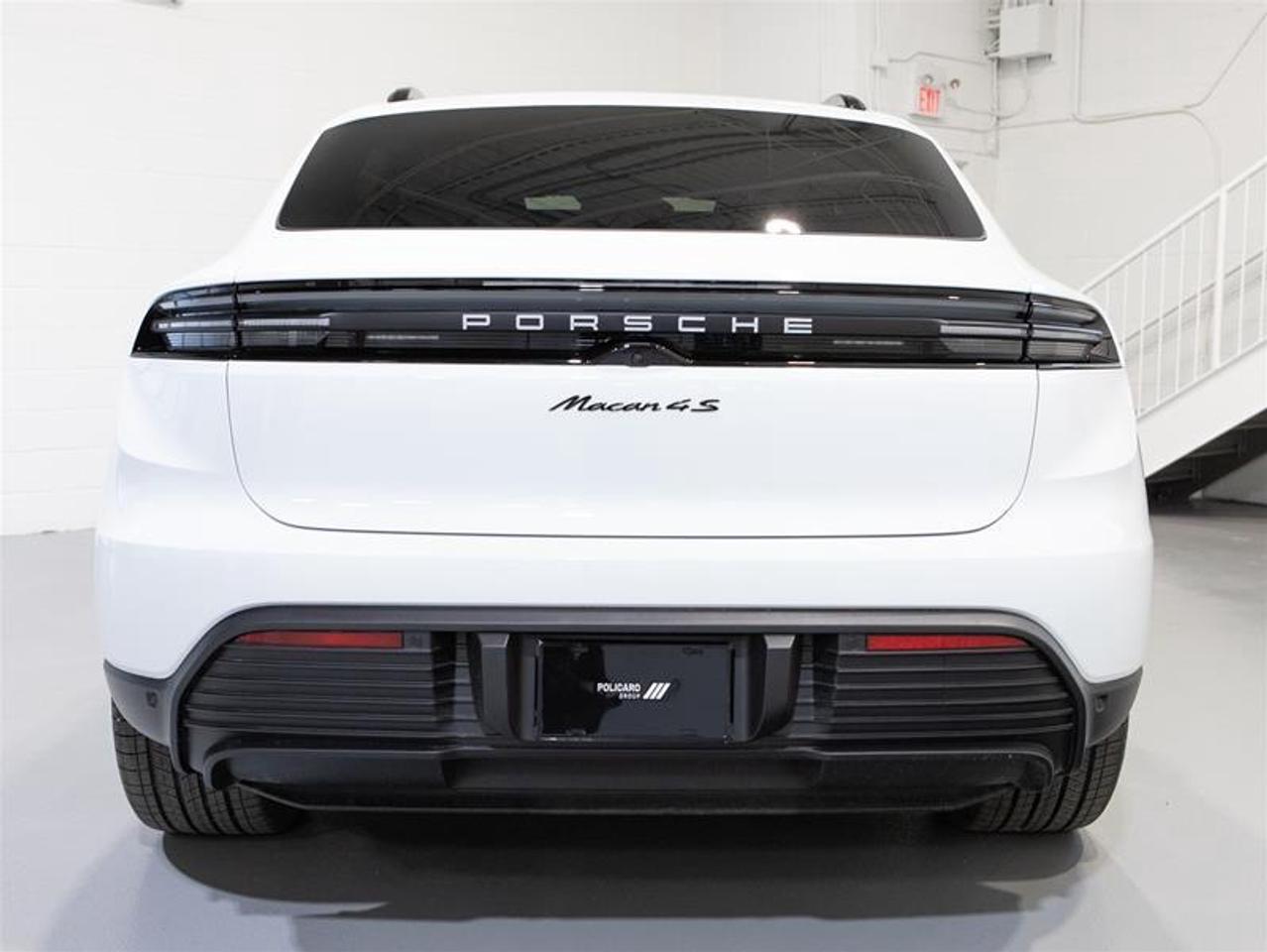 2026 Porsche Macan Electric 4S AWD Photo