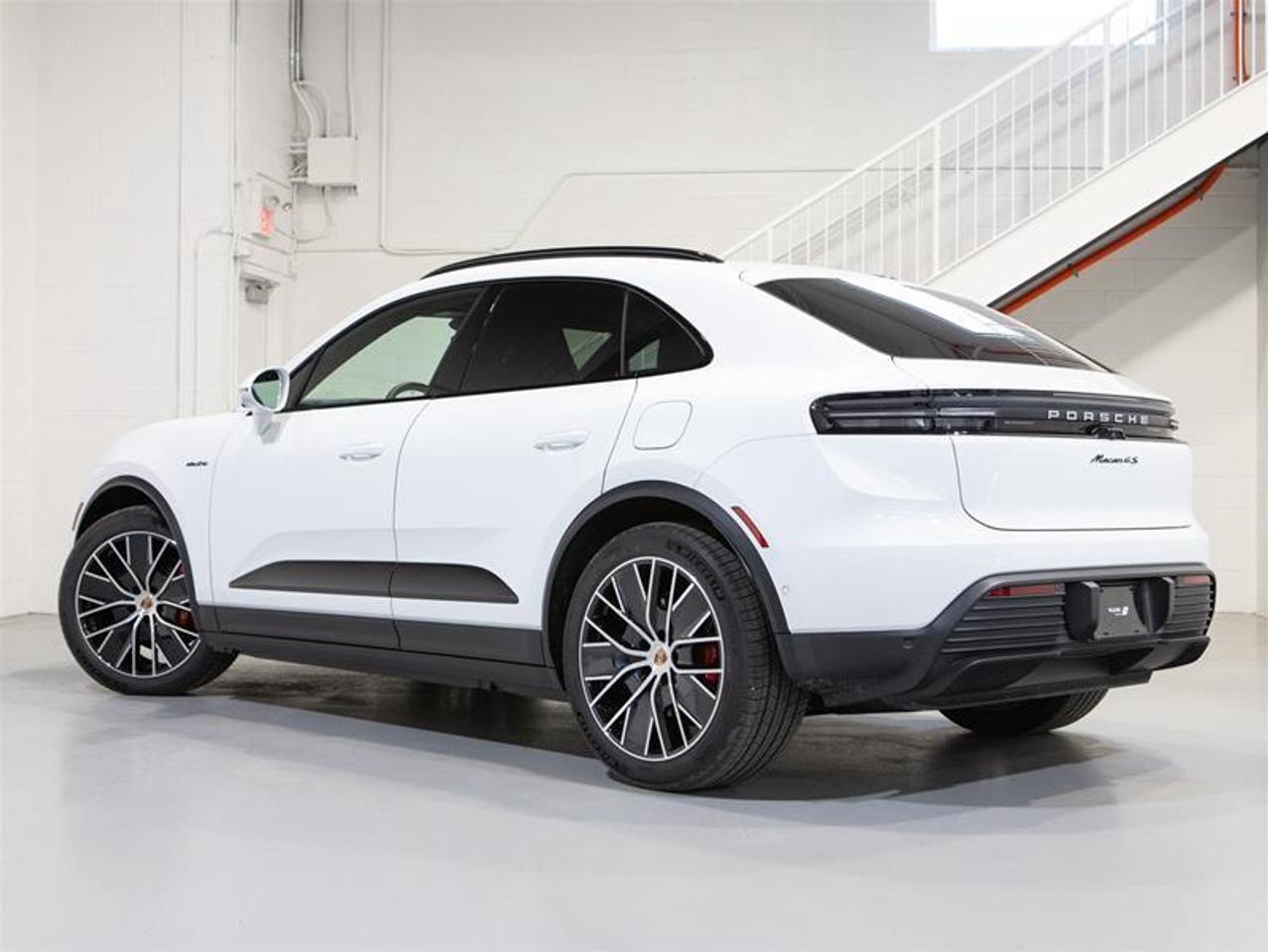 2026 Porsche Macan Electric 4S AWD Photo