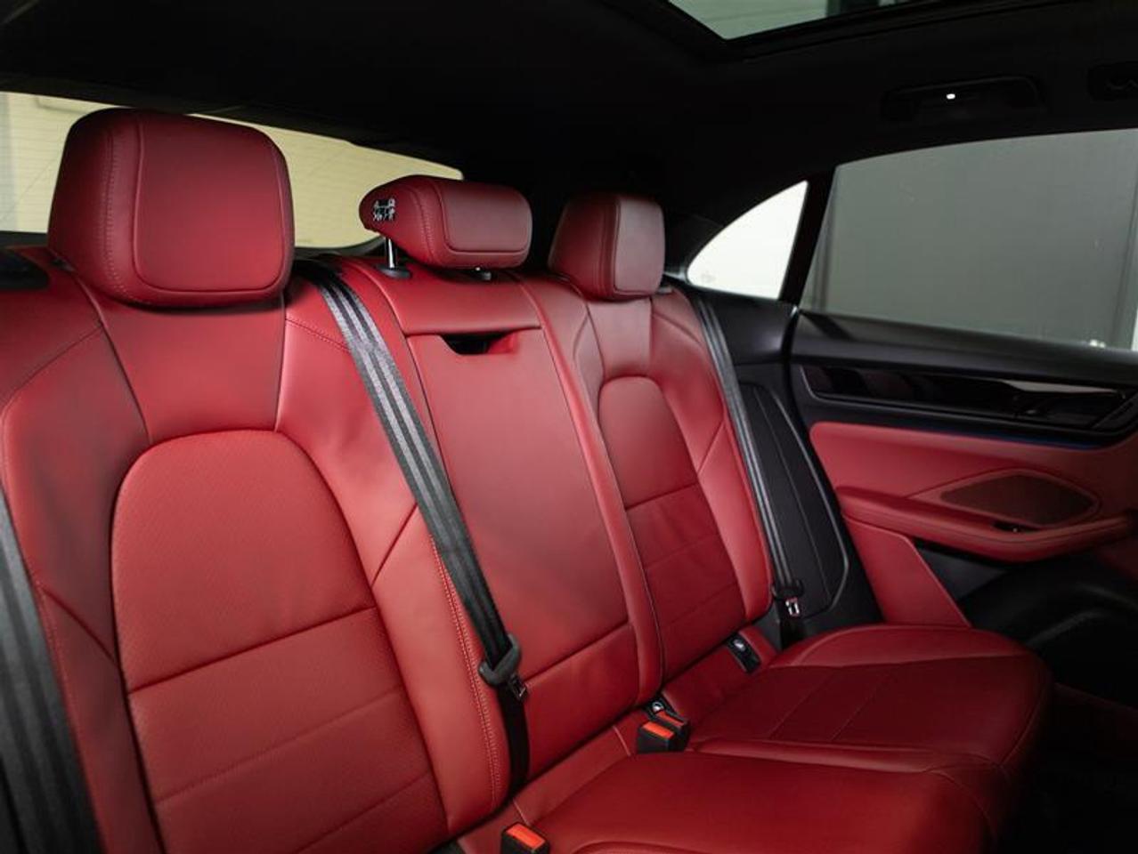 2026 Porsche Macan Electric 4S AWD Photo