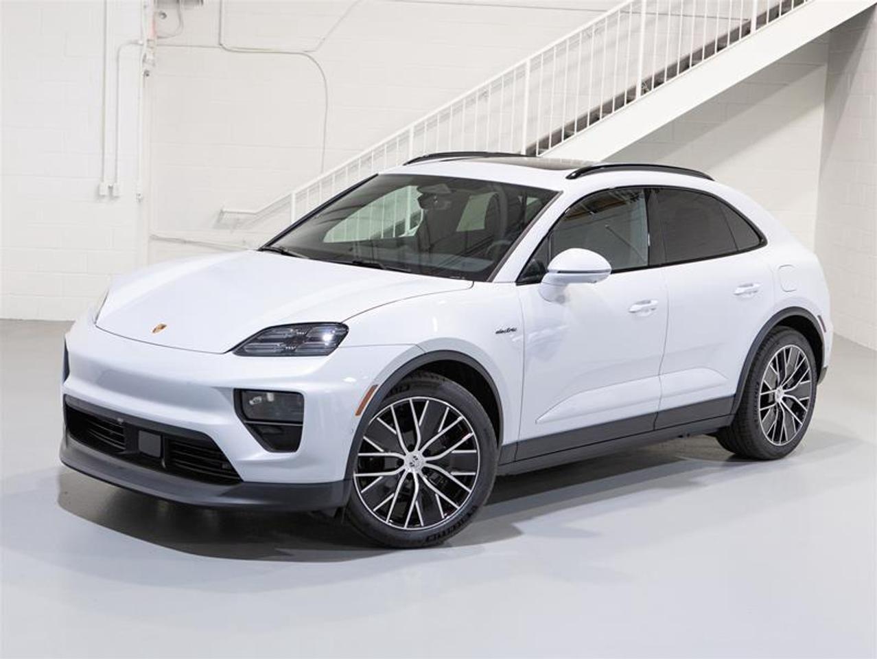 2026 Porsche Macan Electric 4 AWD Photo