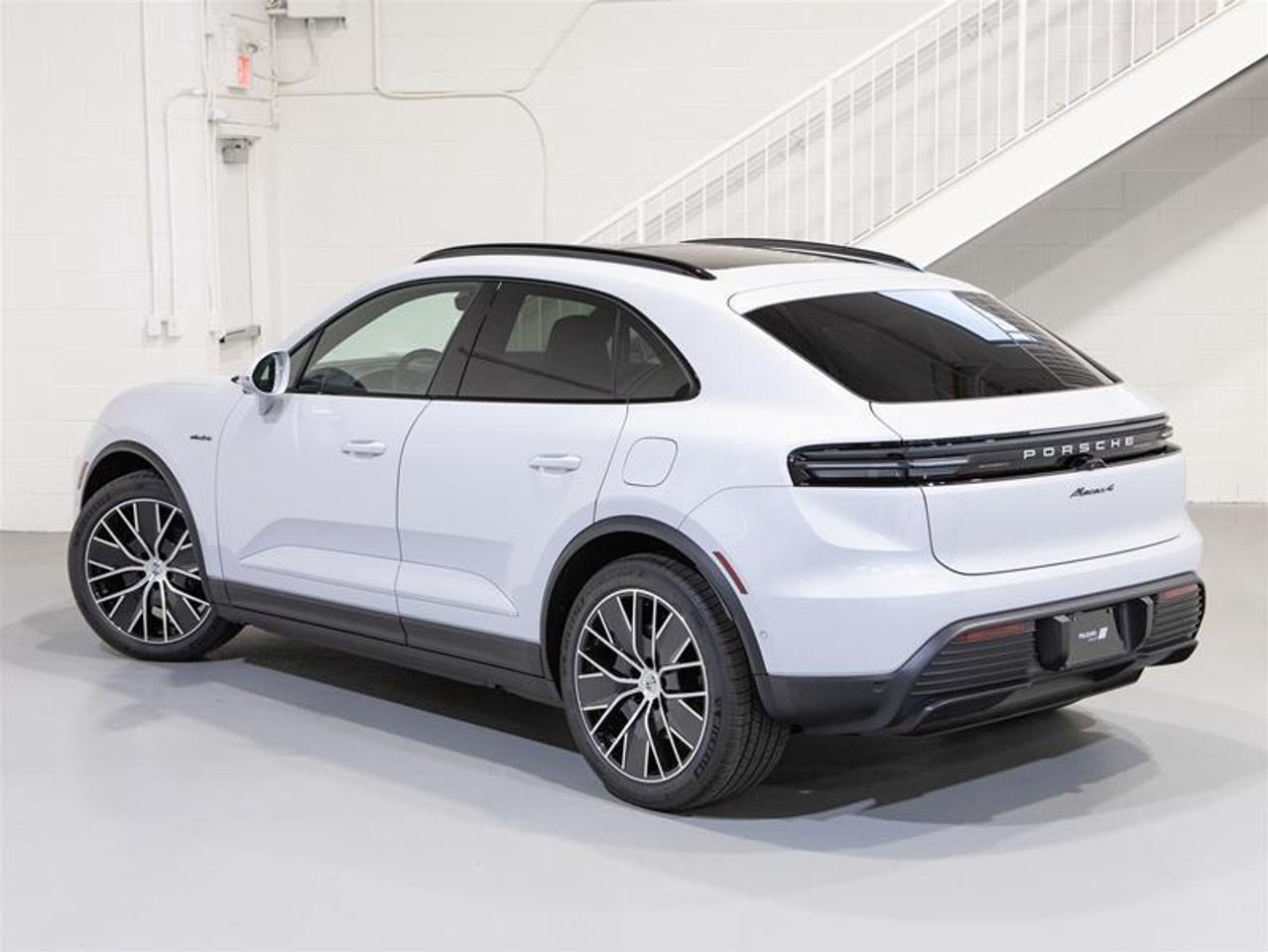 2026 Porsche Macan Electric 4 AWD Photo