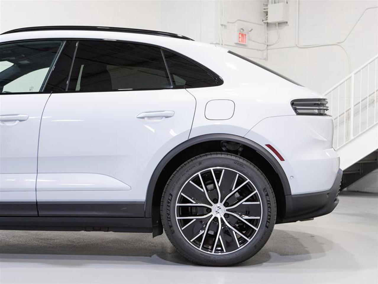 2026 Porsche Macan Electric 4 AWD Photo