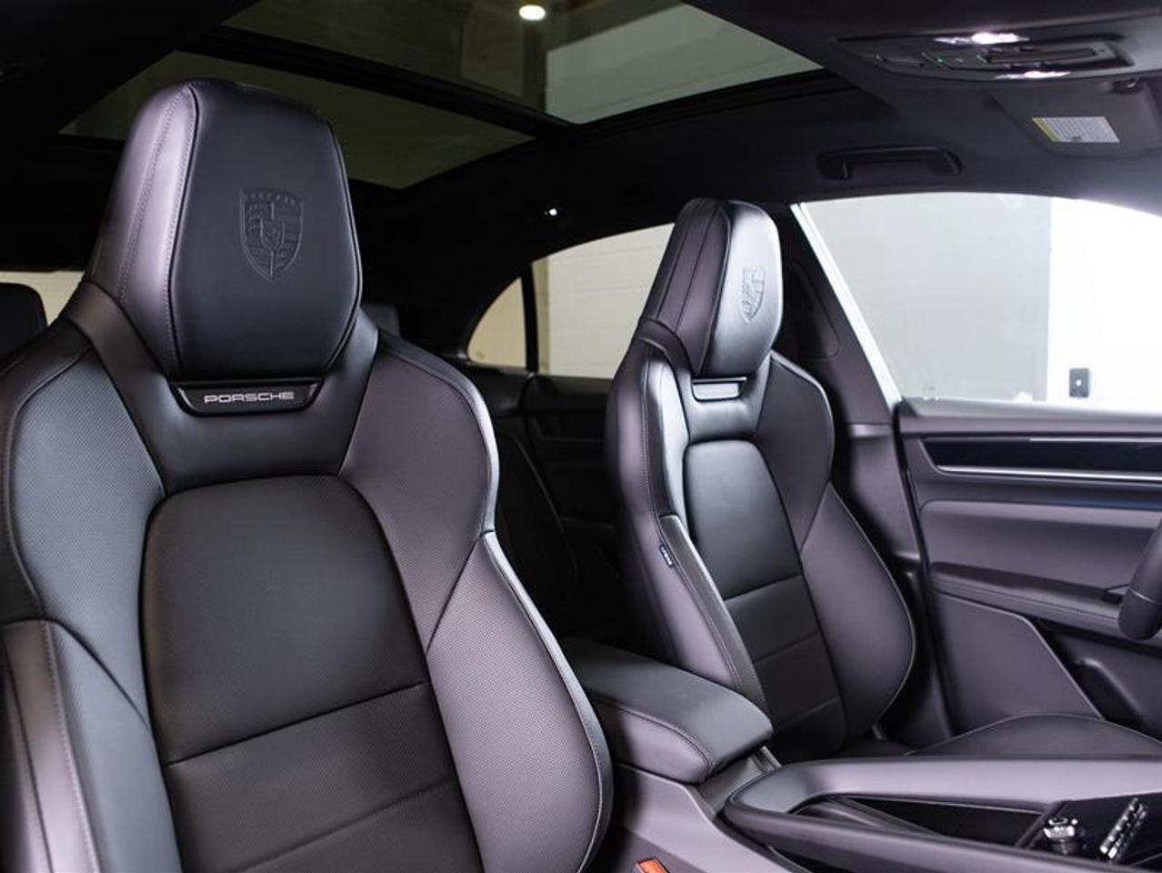 2026 Porsche Macan Electric 4 AWD Photo