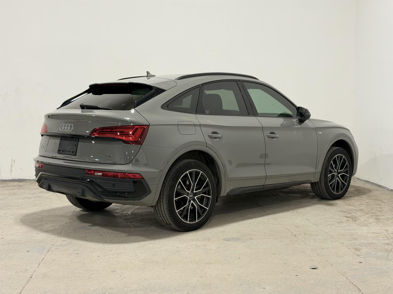 2022 Audi Q5 SPORTBACK | NARDO GREY |BLACK OPTICS|S-LINE Photo4