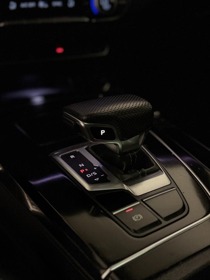 2022 Audi Q5 SPORTBACK | NARDO GREY |BLACK OPTICS|S-LINE Photo