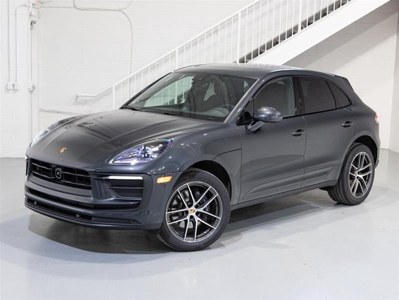 2026 Porsche Macan AWD Photo