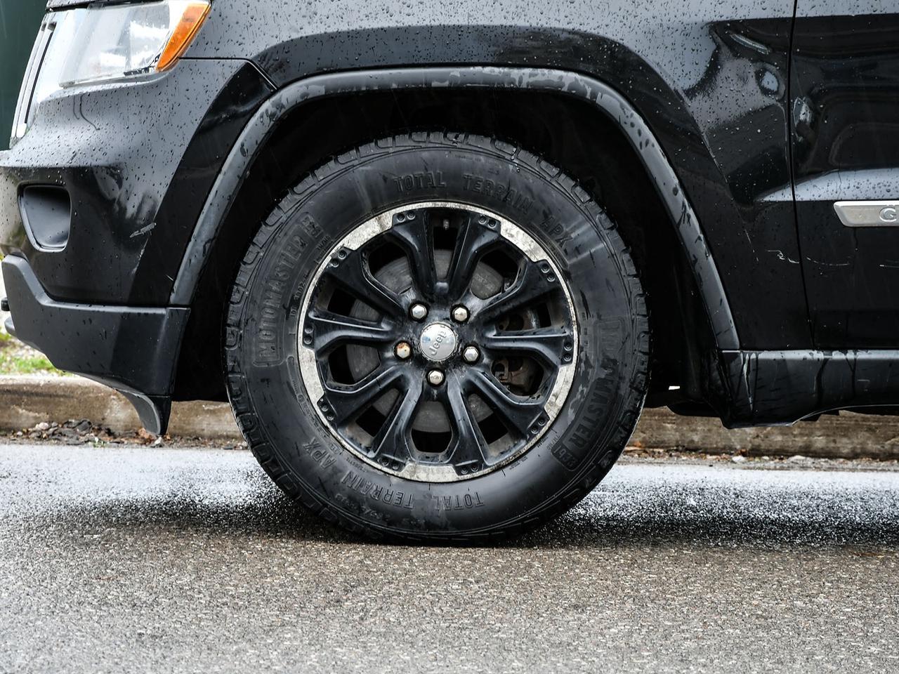 2011 Jeep Grand Cherokee LAREDO   4WD   32 SERVICE REC   ASIS   NO ACCIDENT Photo4