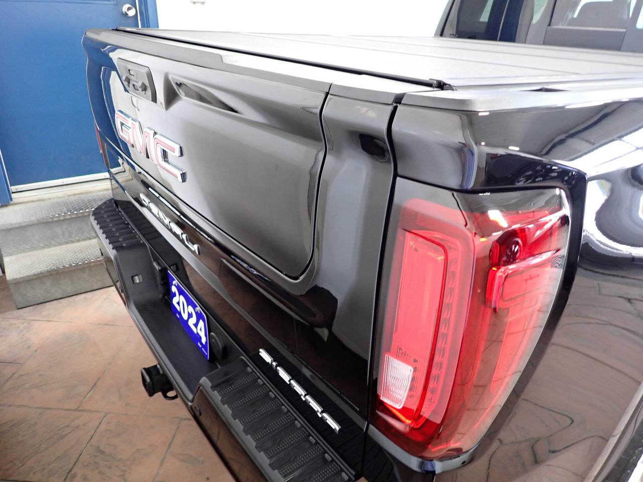 2024 GMC Sierra 1500 Denali 4WD CREW CAB 5'8 BOX LEATHER NAVI Photo