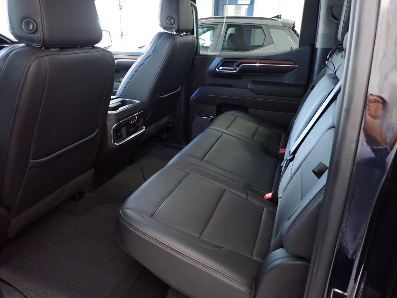2024 GMC Sierra 1500 Denali 4WD CREW CAB 5'8 BOX LEATHER NAVI Photo