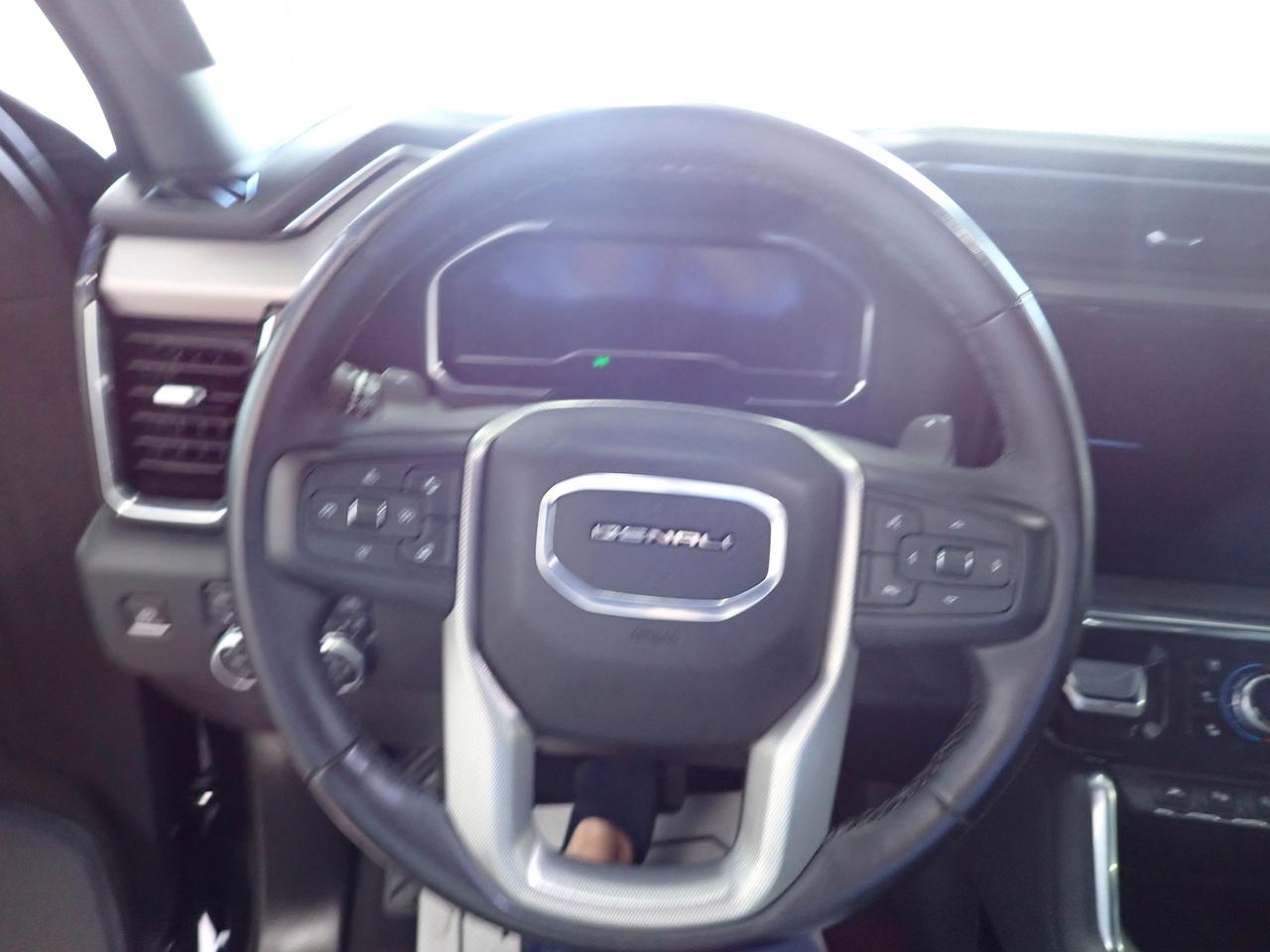 2024 GMC Sierra 1500 Denali 4WD CREW CAB 5'8 BOX LEATHER NAVI Photo