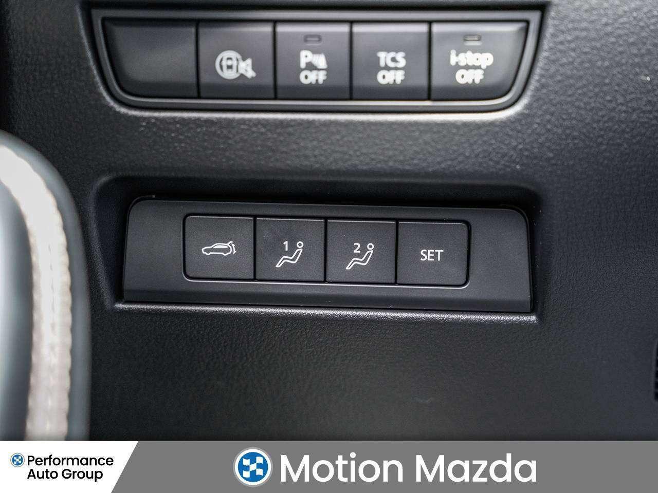 2025 Mazda CX-70 MHEV GT-P   Off Lease   Leather   Bose Photo