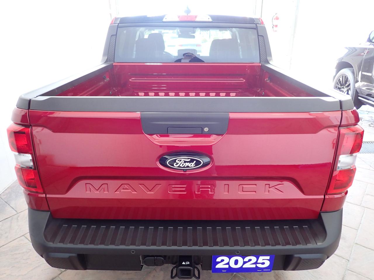 2025 Ford Maverick XLT AWD SuperCrew Photo2