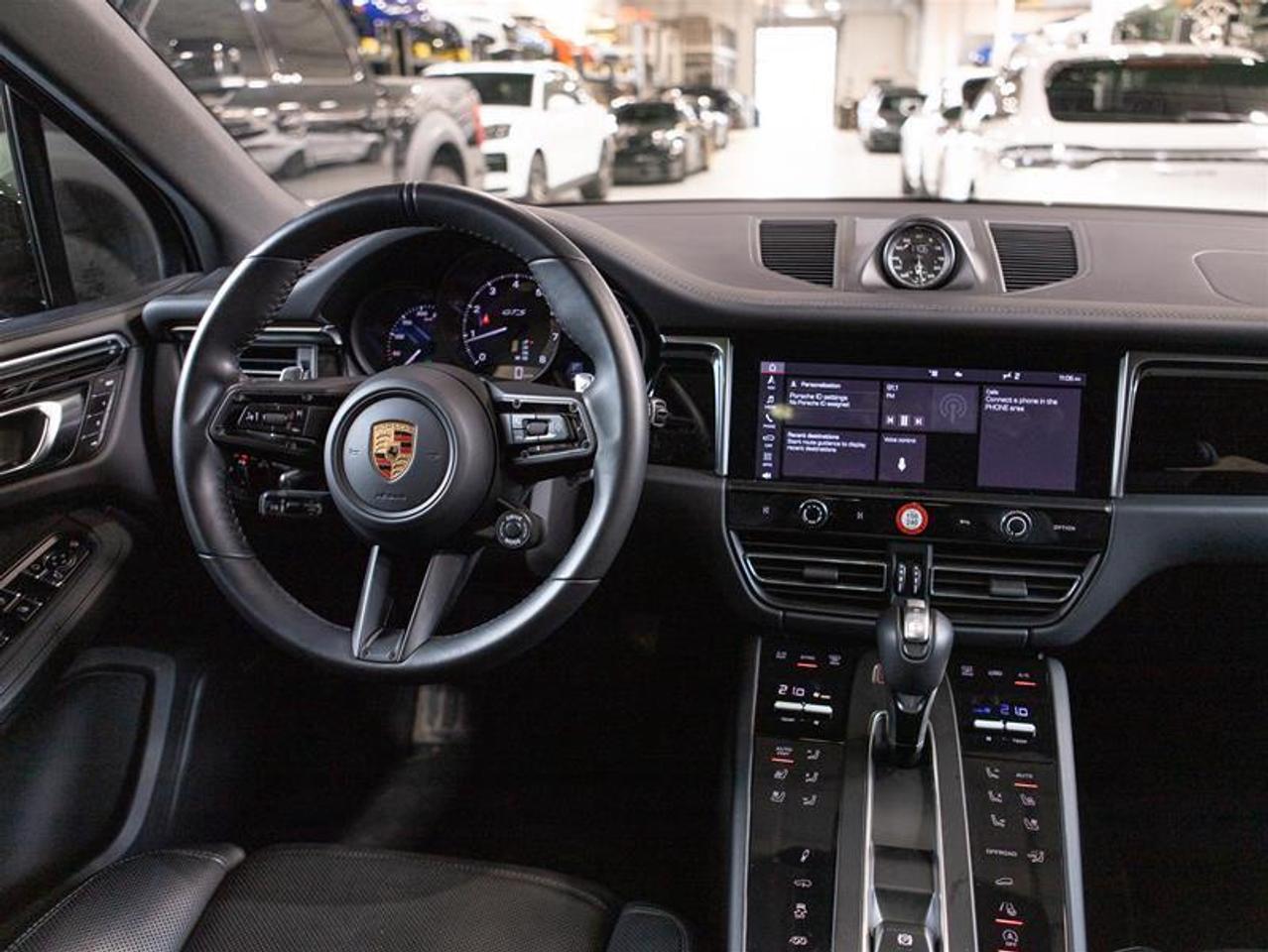 2024 Porsche Macan GTS AWD Photo