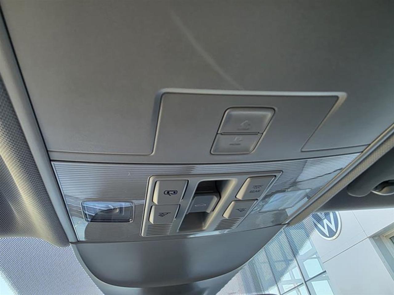 2024 Volkswagen Taos Comfortline 1.5T 7sp at DSG w/ Tip 4M One-owner ve Photo