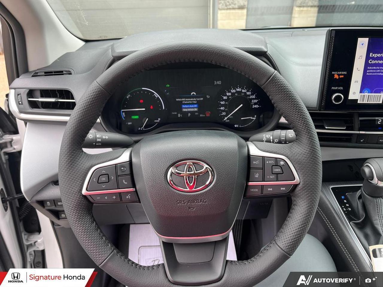 2026 Toyota Sienna XLE Photo