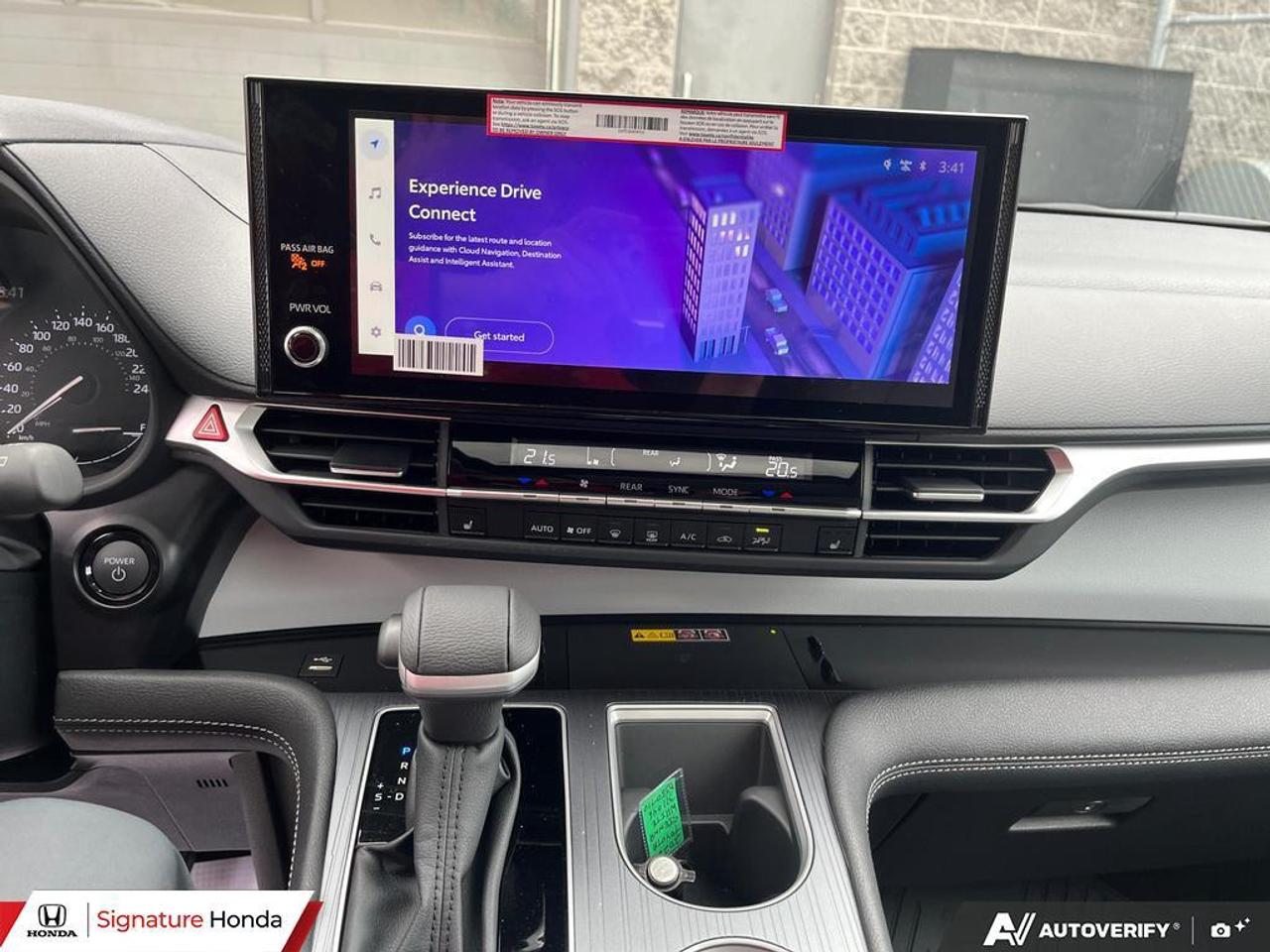 2026 Toyota Sienna XLE Photo