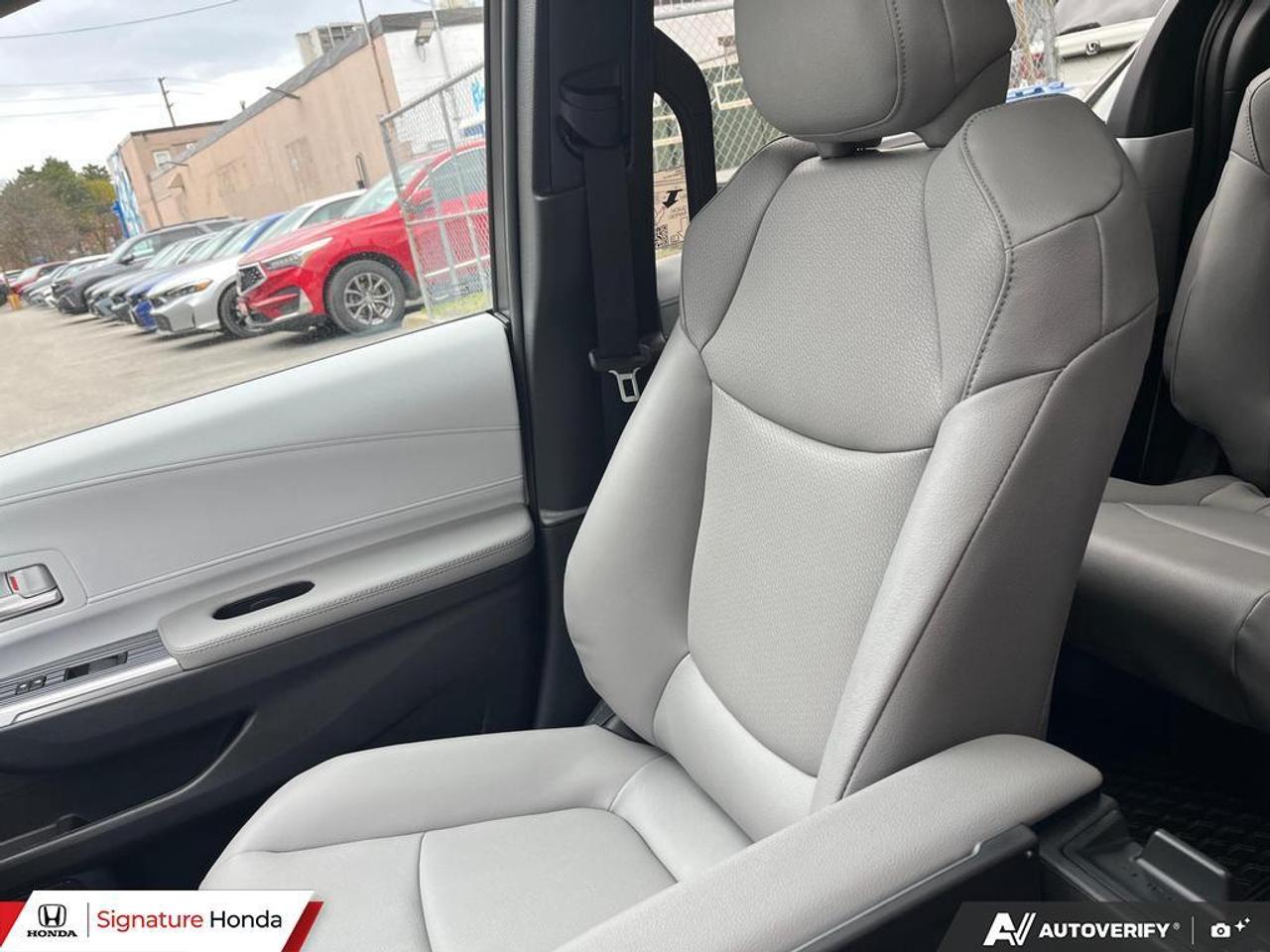 2026 Toyota Sienna XLE Photo